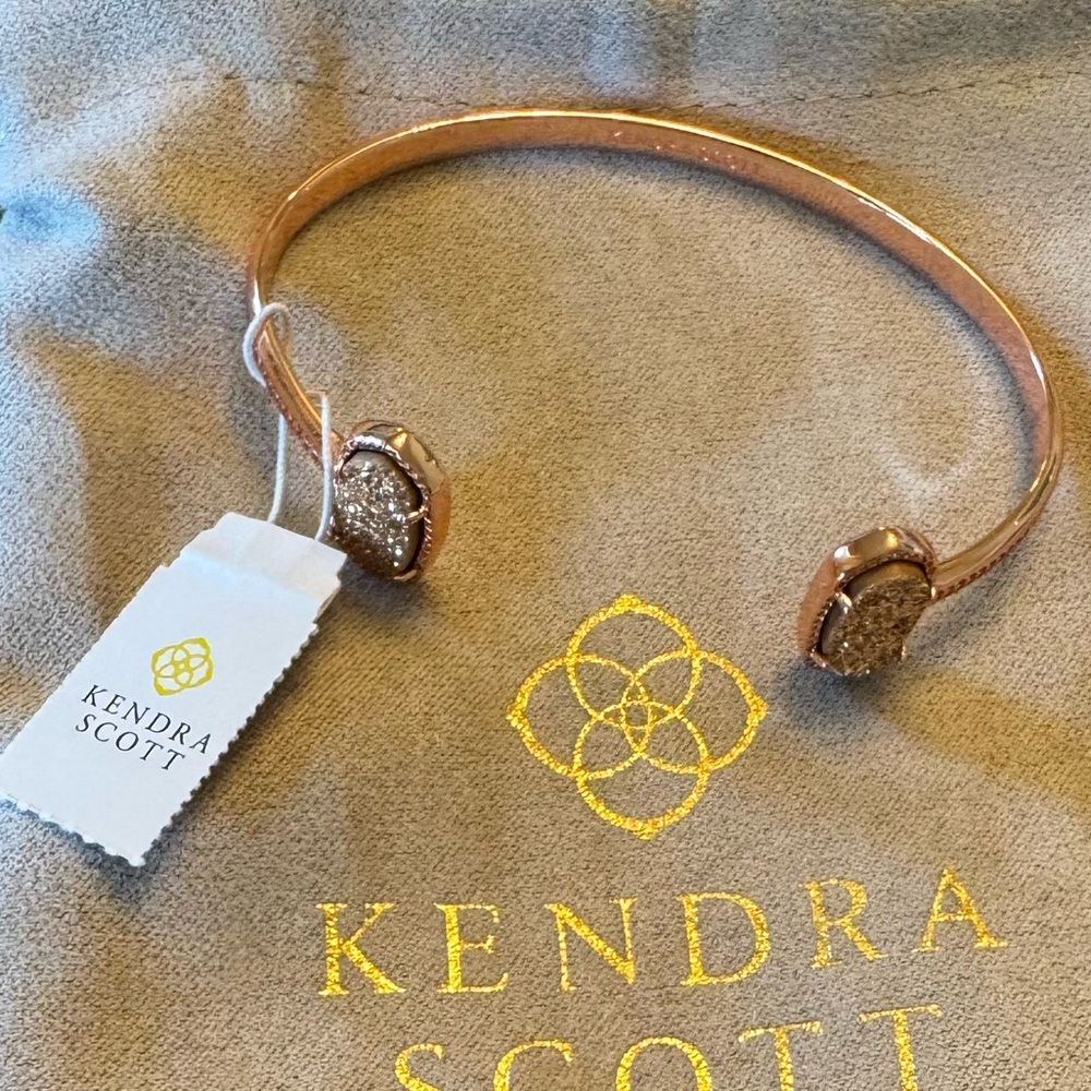Kendra Scott "Elton Rose Gold Cuff"
Bracelet in Rose Gold Drusy |NE…